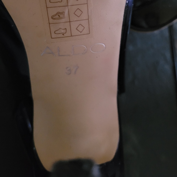 SALE: Aldo Black Patent Leather Sling Black. *Must Go!!!! - Picture 3 of 4